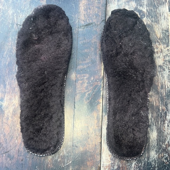 EMU Zoe cozy shearling boots with buckle &button detailing almost new Woman sz 9 - Picture 13 of 14